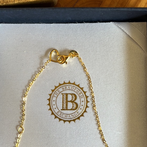 NIB Pearl & Gold Necklace- The Bradford Exchange “Grandma’s 12 Pearls of Wisdom” - Picture 5 of 9